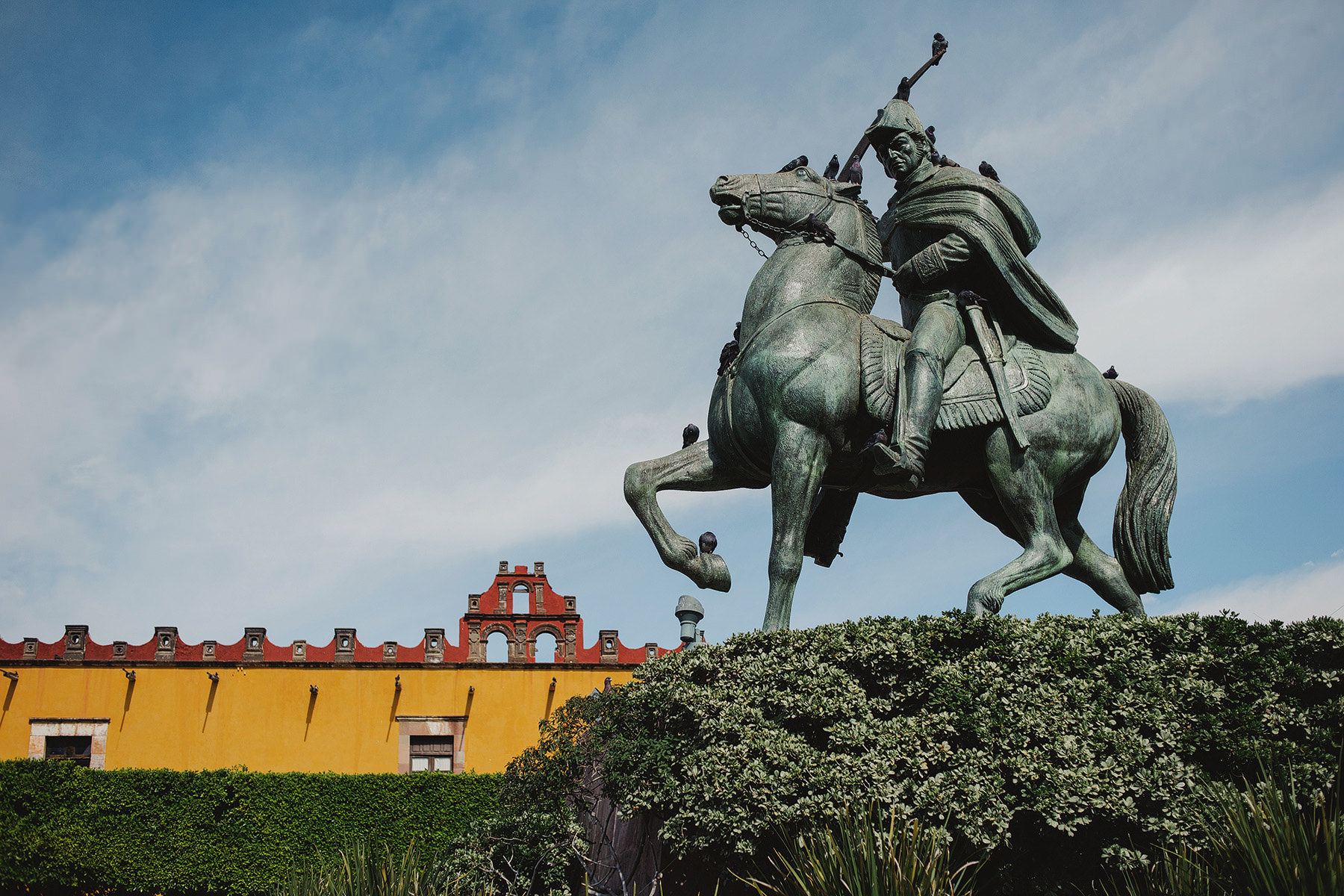 colorful destination wedding in san miguel de allende