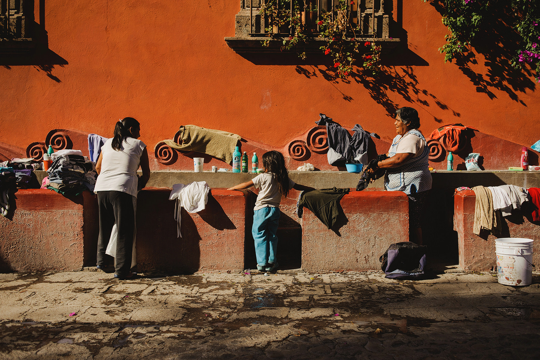 colorful destination wedding san miguel de allende