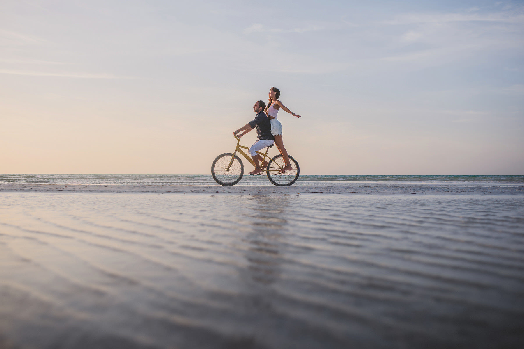 romantic engagement session in holbox
