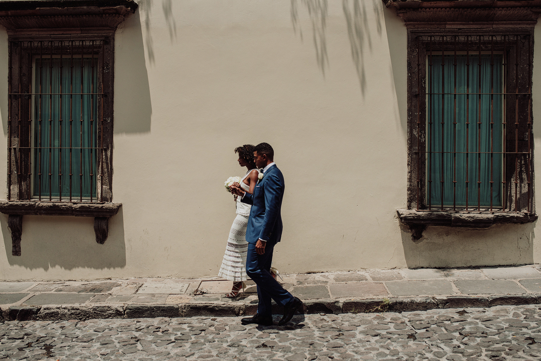 colorful san miguel de allende wedding