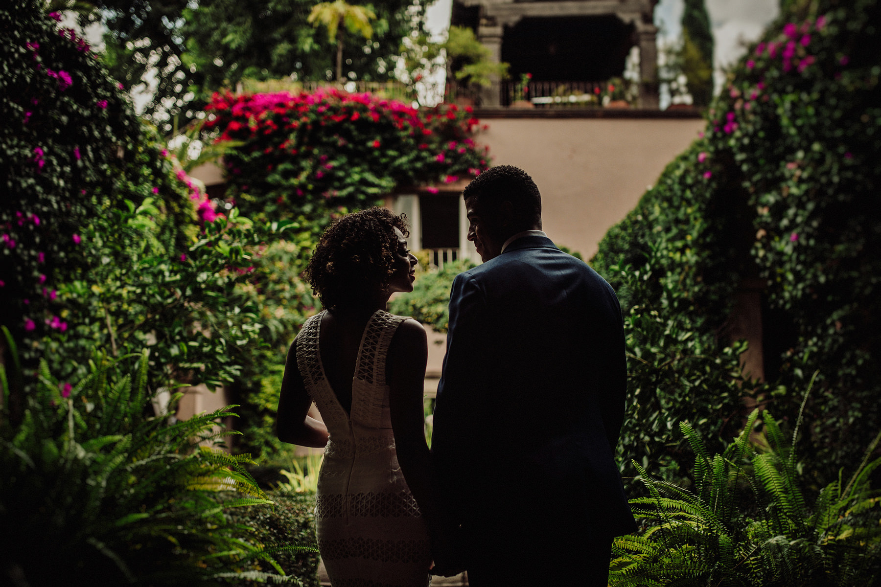 colorful san miguel de allende wedding