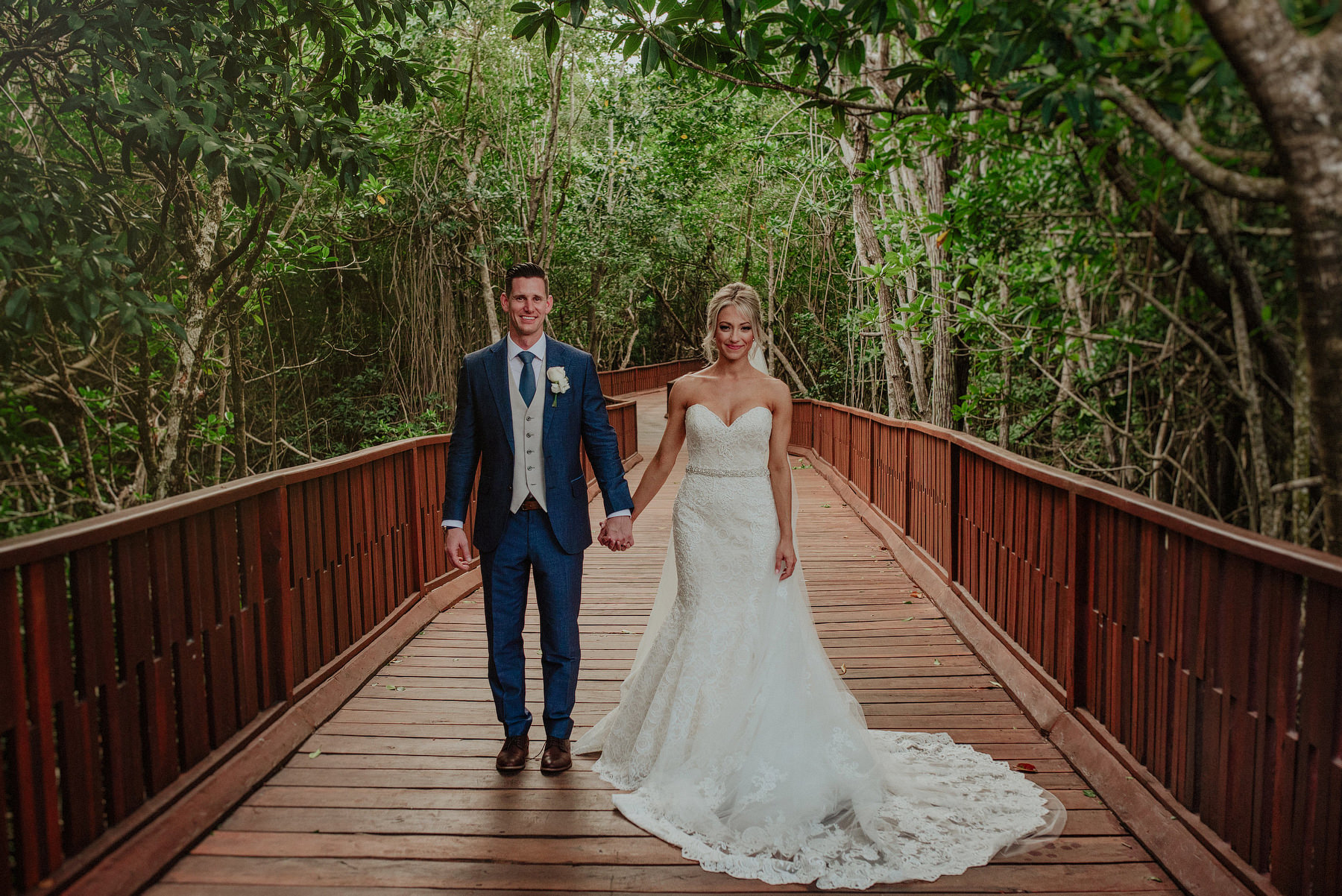 intimate wedding in azul fives