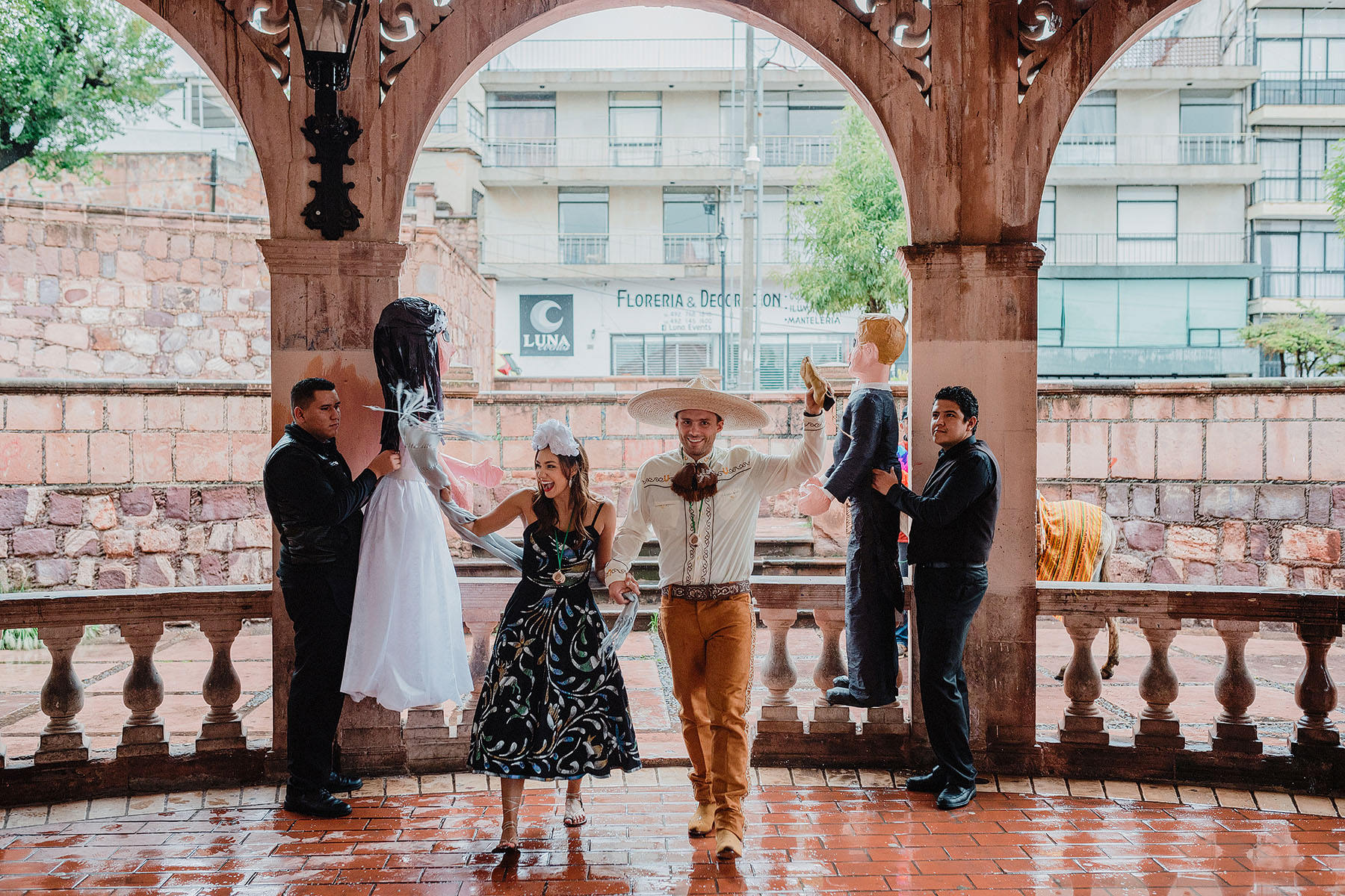 effortlessly cool destination wedding quinta real zacatecas