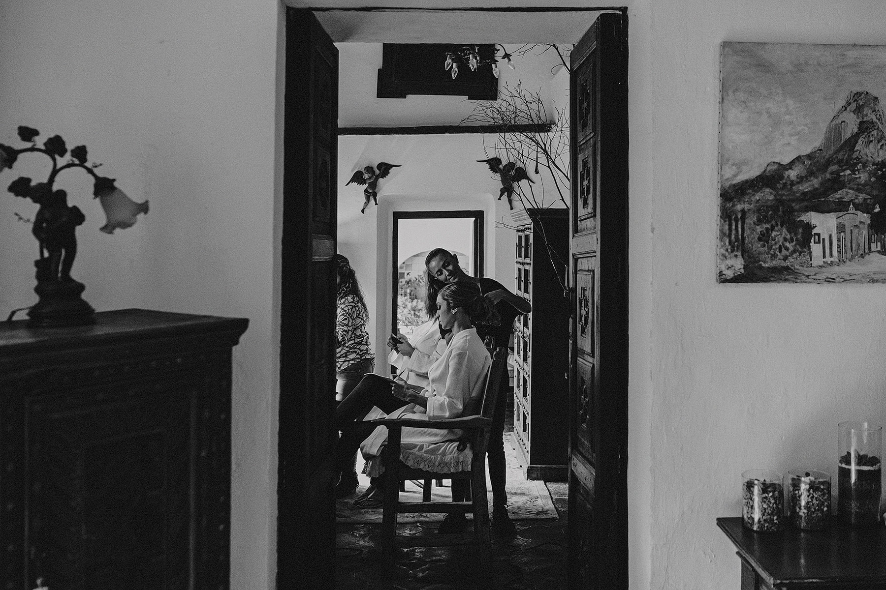 bohemian mexico destination wedding at cuartel santa maria in peña de bernal