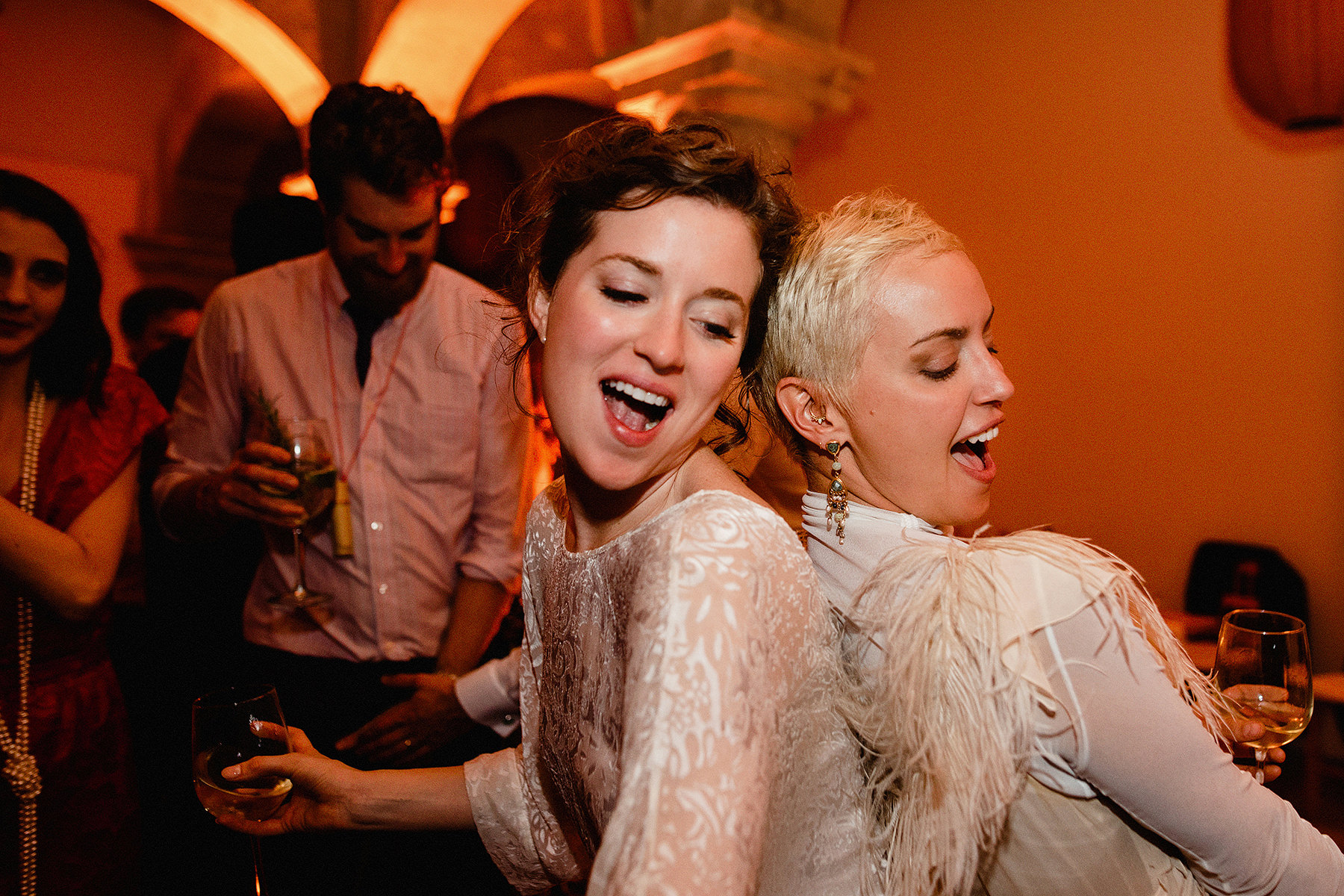 vibrant wedding at terraza pitiona casa antonieta